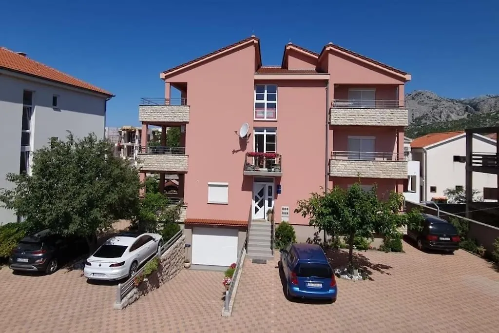 Studio Apartment Marta Starigrad Paklenica