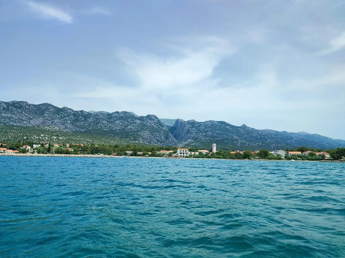 Studio Apartment Marta Starigrad Paklenica